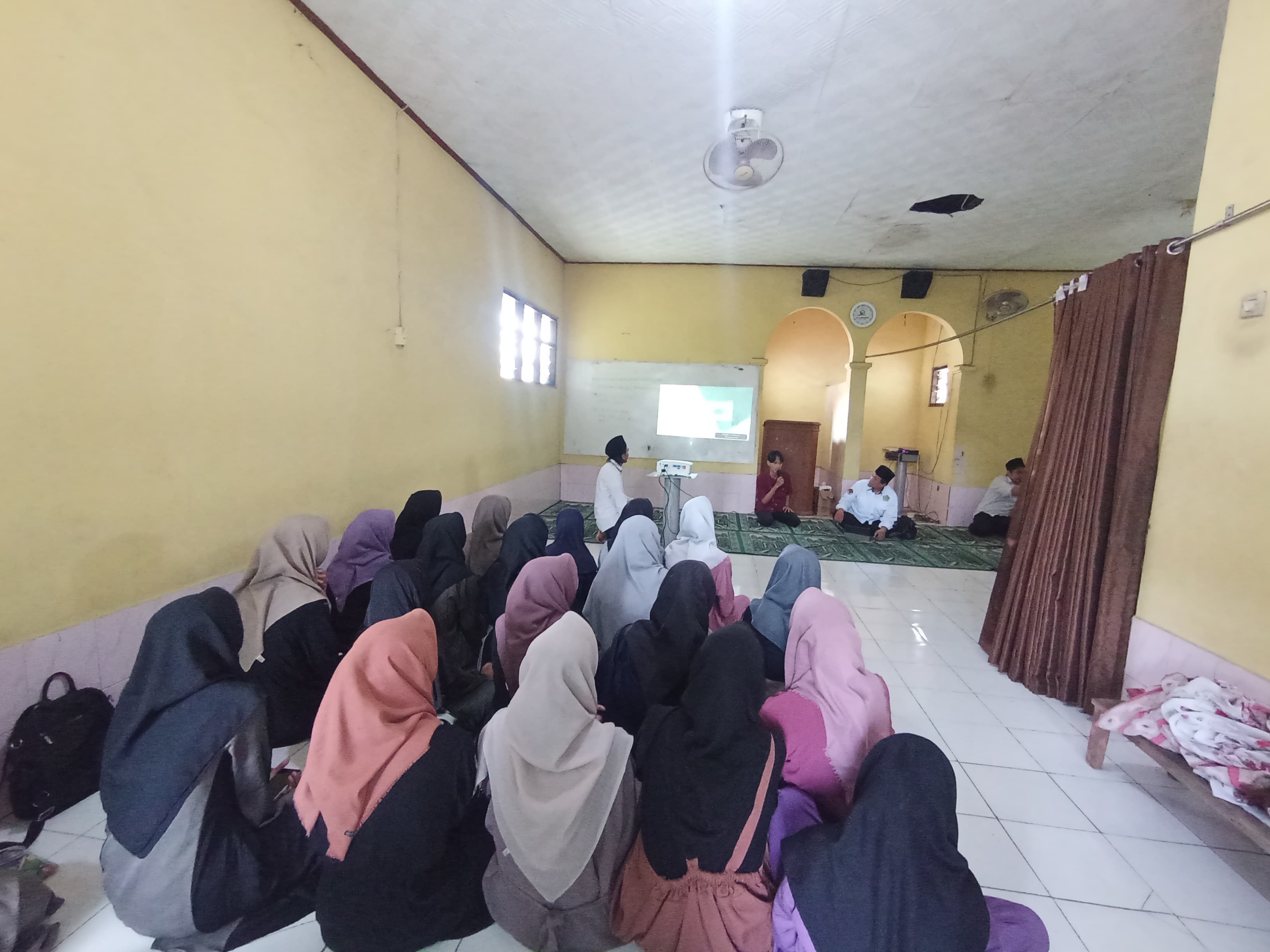 Hari Pertama Smartren 2026 MA Salafiyah Kota Cirebon Berjalan Khidmat dan Penuh Antusias &ndash; gambar 5