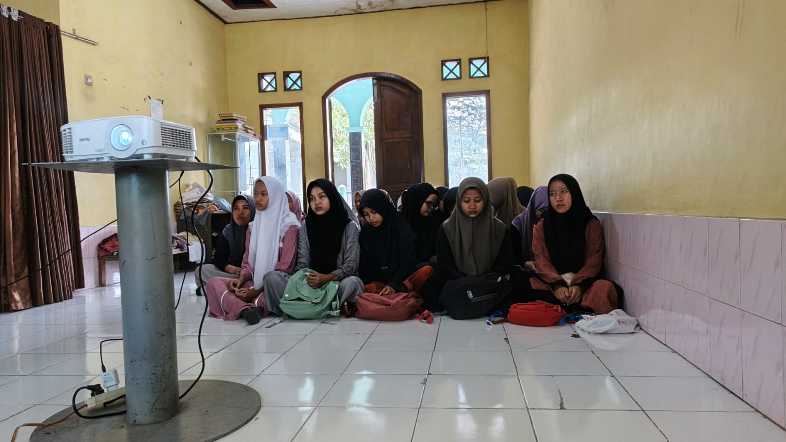 Hari Pertama Smartren 2026 MA Salafiyah Kota Cirebon Berjalan Khidmat dan Penuh Antusias &ndash; gambar 3
