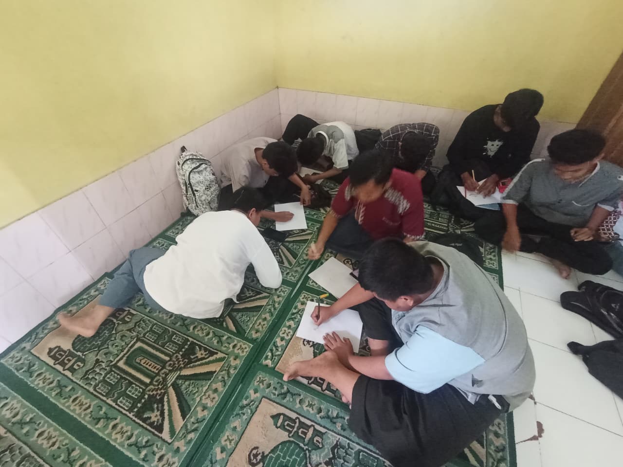 Smartren Hari Kedua: Belajar Akhlak, Berkarya Kaligrafi, dan Kultum Inspiratif &ndash; gambar 2