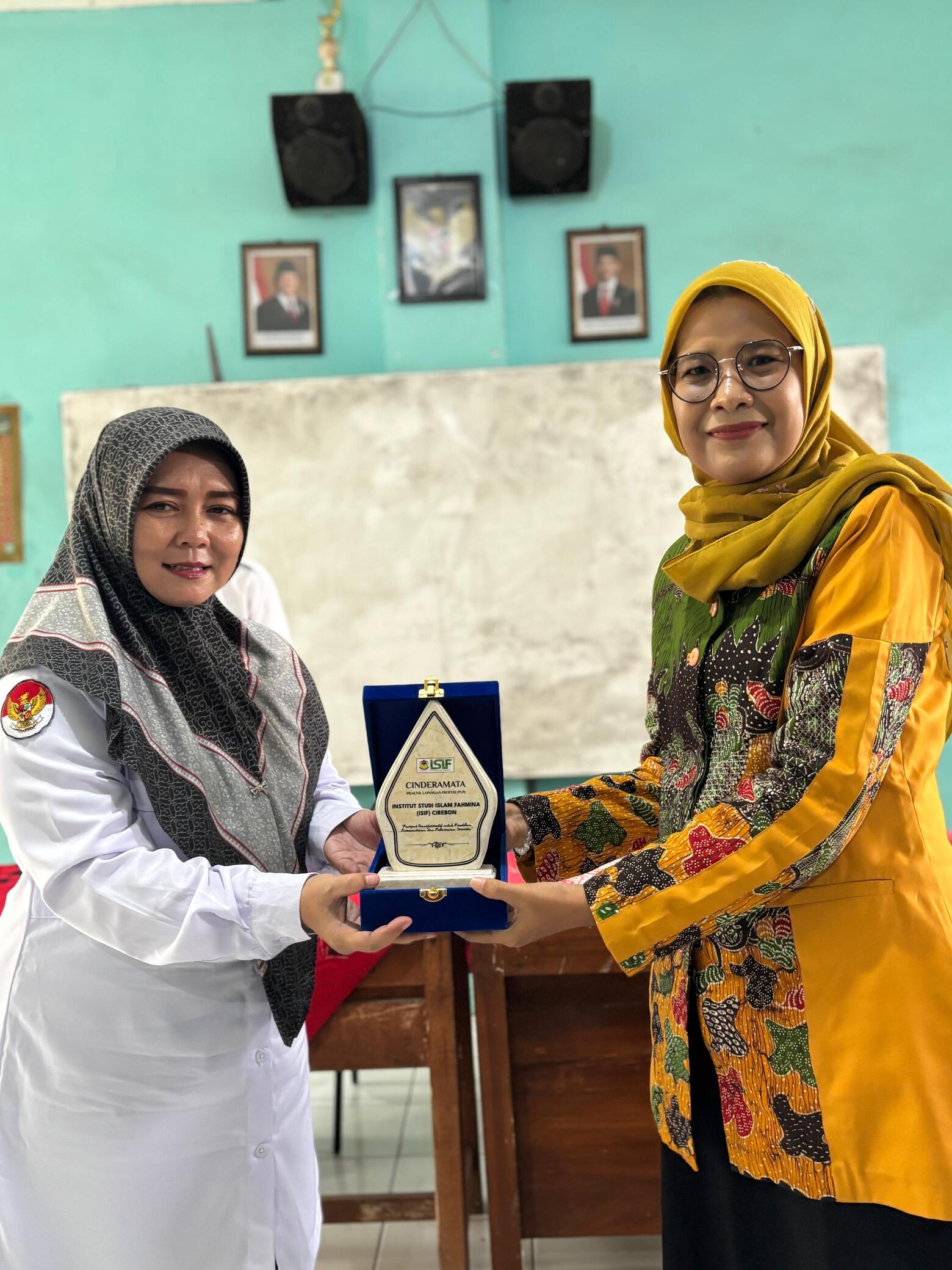 Mahasiswa PPL Institut Studi Islam Fahmina Cirebon Laksanakan Praktik Mengajar di MA Salafiyah &ndash; gambar 2