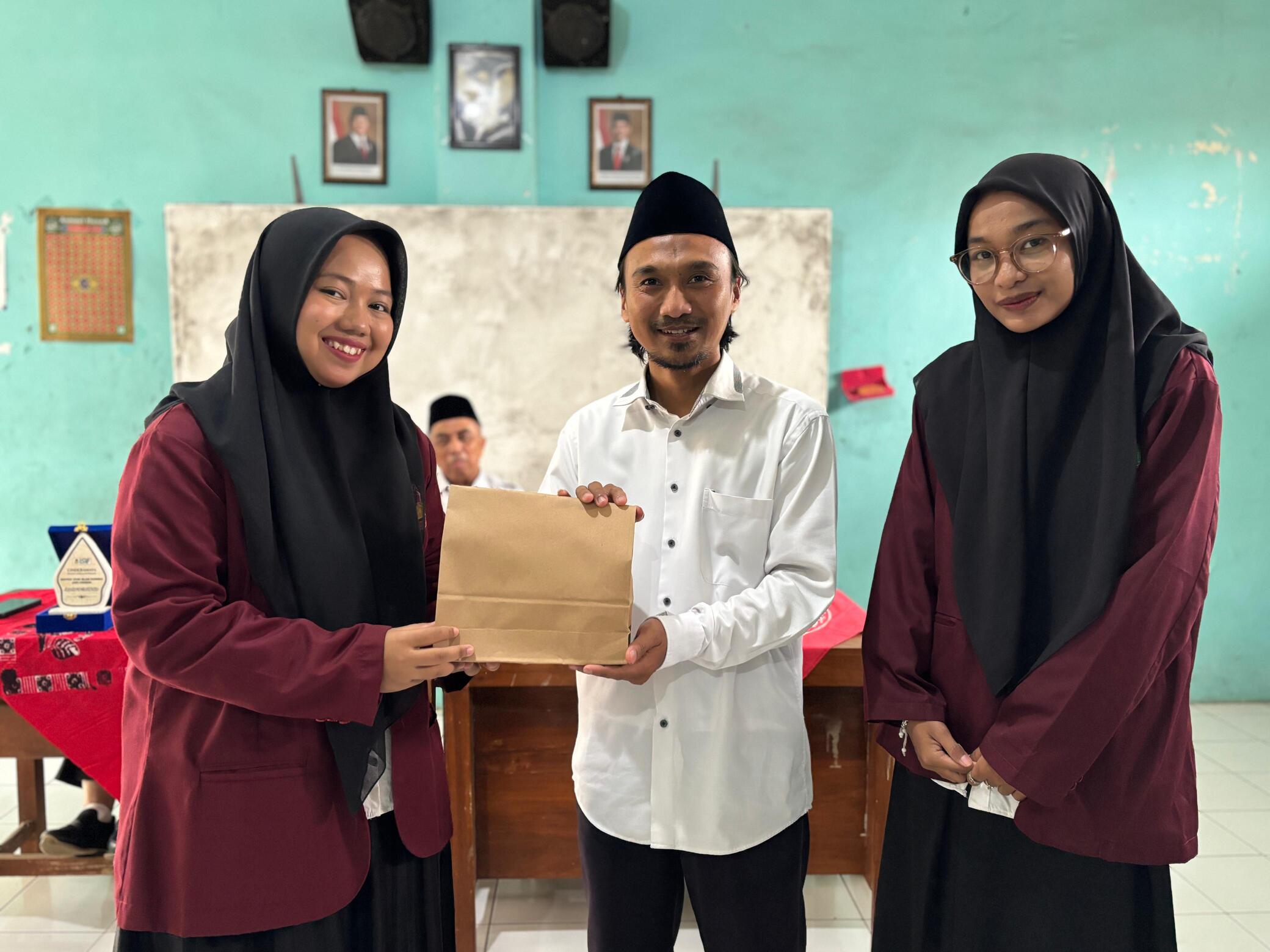 Mahasiswa PPL Institut Studi Islam Fahmina Cirebon Laksanakan Praktik Mengajar di MA Salafiyah &ndash; gambar 3