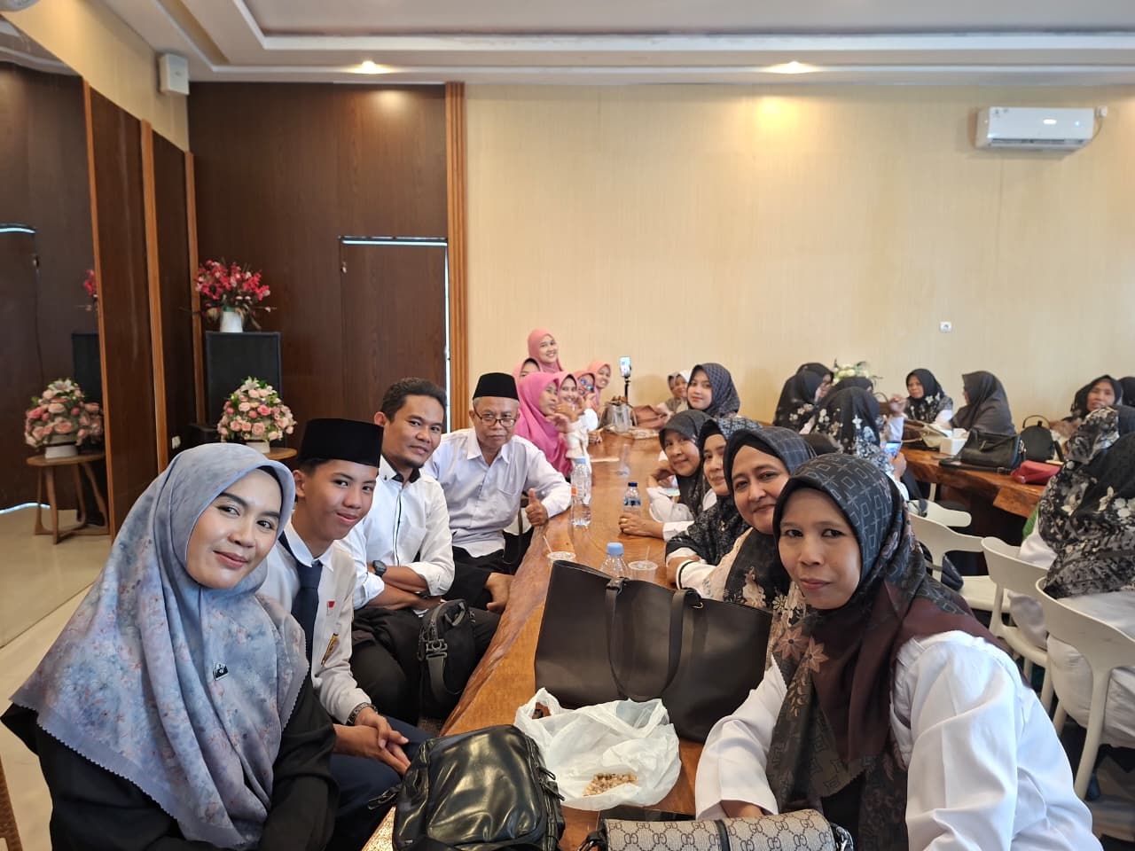 Halal Bihalal Yayasan Salafiyah Cirebon, Pererat Silaturahmi dan Kebersamaan &ndash; gambar 2